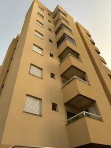 Lindo apartamento completo com elevador - 乌贝兰迪亚
