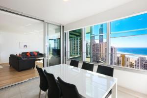 Q Tower Amazing Ocean Views 22nd Level Heated Pools Sleeps 6 - Optimise BNB