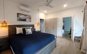 Casa Arribada- Bright 4Br House 5-min walk to Beach, Pool, BBQ