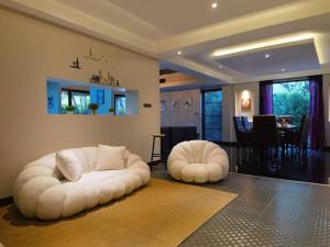 Luxury Oasis in Central Bangkok