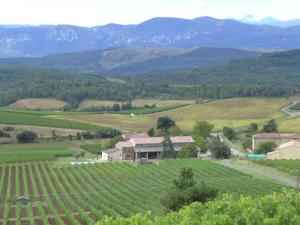 Maisons de vacances Cosy holiday home with swimming pool : photos des chambres