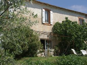 Maisons de vacances Beautiful Holiday Home in Murviel l s B ziers with Pool : photos des chambres