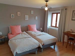 B&B / Chambres d'hotes Chambres d-hotes a la montagne, animaux acceptes - FR-1-589-735 : photos des chambres