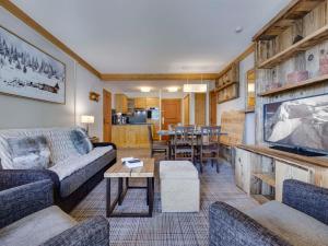 Appartement cosy skis aux pieds avec piscine et jacuzzi, Arc 1950 - FR-1-686-42