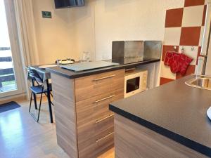 Studio calme à Risoul, 4 couchages, animaux admis, parking - FR-1-330-586