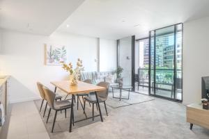 Immaculate 1br Apt In Docklands Pool Free Parking