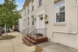 Walker's Paradise in Upper Fells - Fells Point