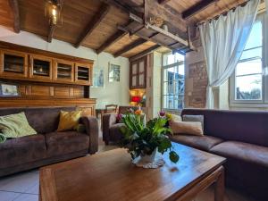 Maison indépendante en pierre, 3 chambres, WiFi et Parking près de Villefagnan - FR-1-653-47