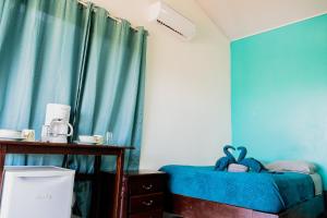 Oceans Breeze Apartment and Rooms