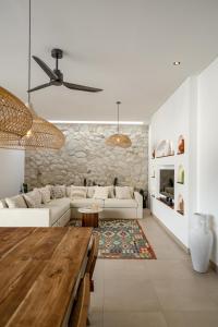 Villa Serenity - Uluwatu by Yolla Hospitality