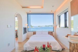 Geoje Dream Angel Pool Villa