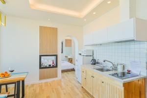 Geoje Dream Angel Pool Villa