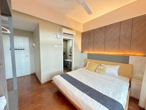 Century Suria Seaview + 3 Bedroom Apartment
