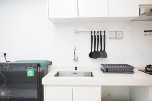 Nice and Restful Studio Sky House BSD Apartment By Travelio