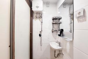 Nice and Restful Studio Sky House BSD Apartment By Travelio