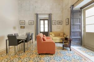 VLT214 - Charming Valletta Townhouse