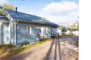 Huvila saunalla ja paljulla Korpilammen rannalla - Tockskog