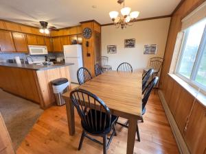 Summit 203D Mtn Views WiFi Parking Washer Dryer