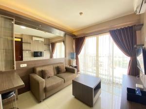 Spacious and Modern 2BR at Gateway Pasteur Apartment By Travelio
