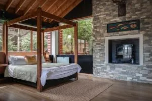 Serene and Cozy Getaway Steps to Beach and Hot Tub - Killinchy