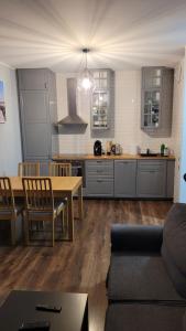 Bóźnicza Retreat with Free Parking and Coffee!