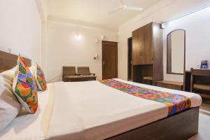 FabHotel Darshan Tower - CA Road