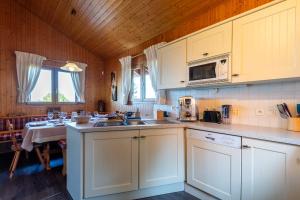 Chalets Chalet avec sauna entre Lac Leman, Montagnes et Golf - Le Cocon du Lac Leman : photos des chambres