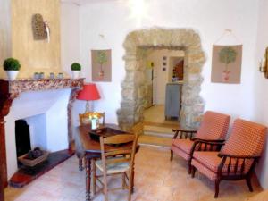 Maisons de vacances Charming cottage with stunning views in culture rich southern France : photos des chambres