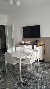 Eleonoras House