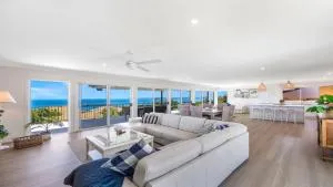 Kai Lani - Beach House With Ocean Views - Bensville