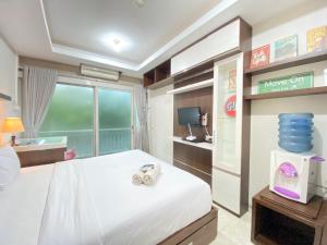 Comfy Studio Room at Galeri Ciumbuleuit 1 Apartment By Travelio