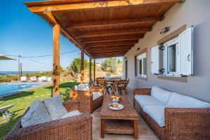 Villa Rose by PosarelliVillas
