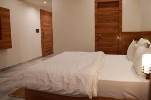 Hotel HS Inn Swiming Pool Room