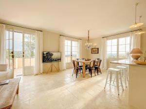 Villa Miradou - pool, sea and valley view, renovated villa