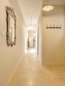 Villas Villa Miradou - pool, sea and valley view, renovated villa : photos des chambres