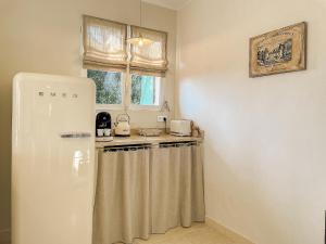 Villas Villa Miradou - pool, sea and valley view, renovated villa : photos des chambres