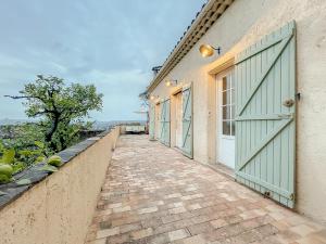 Villas Villa Miradou - pool, sea and valley view, renovated villa : photos des chambres