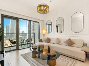 Burj Khalifa View Luxe 2BR, 5 Mins walk to Dubai Mall