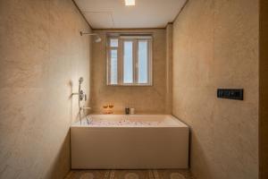 SaffronStays Ryewood Park Estate