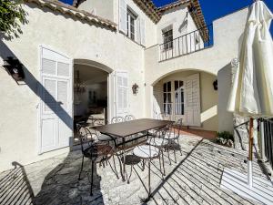 Villas Charming villa with pool, ideal family holiday : photos des chambres
