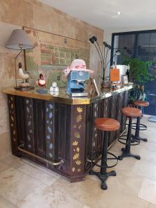 Chateau des Perichons