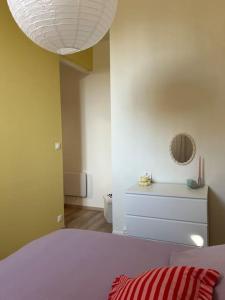 Letage-30m2 au coeur dun immeuble haussmannien