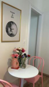 Letage-30m2 au coeur dun immeuble haussmannien