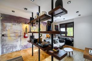 Cozy Central Flat in Cluj-Napoca with Home Cinema