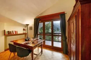 Finestra sul Monte Rosa - Castel