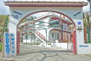 Apartments Lucic - Zelenika