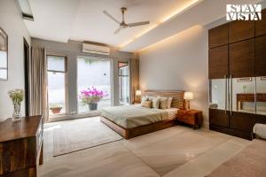StayVista at Bloomsbury Estate with Pool & Alfresco Dining