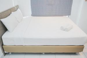 Comfort and Simple 1BR at Casa De Parco Apartment By Travelio