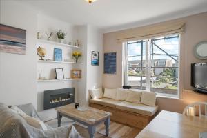 Apartment Expansive Sea Views Private Parking