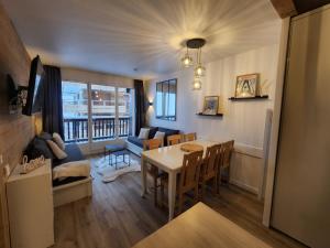 Appartements La Roche Noire - Ski au pied de l'immeuble : photos des chambres